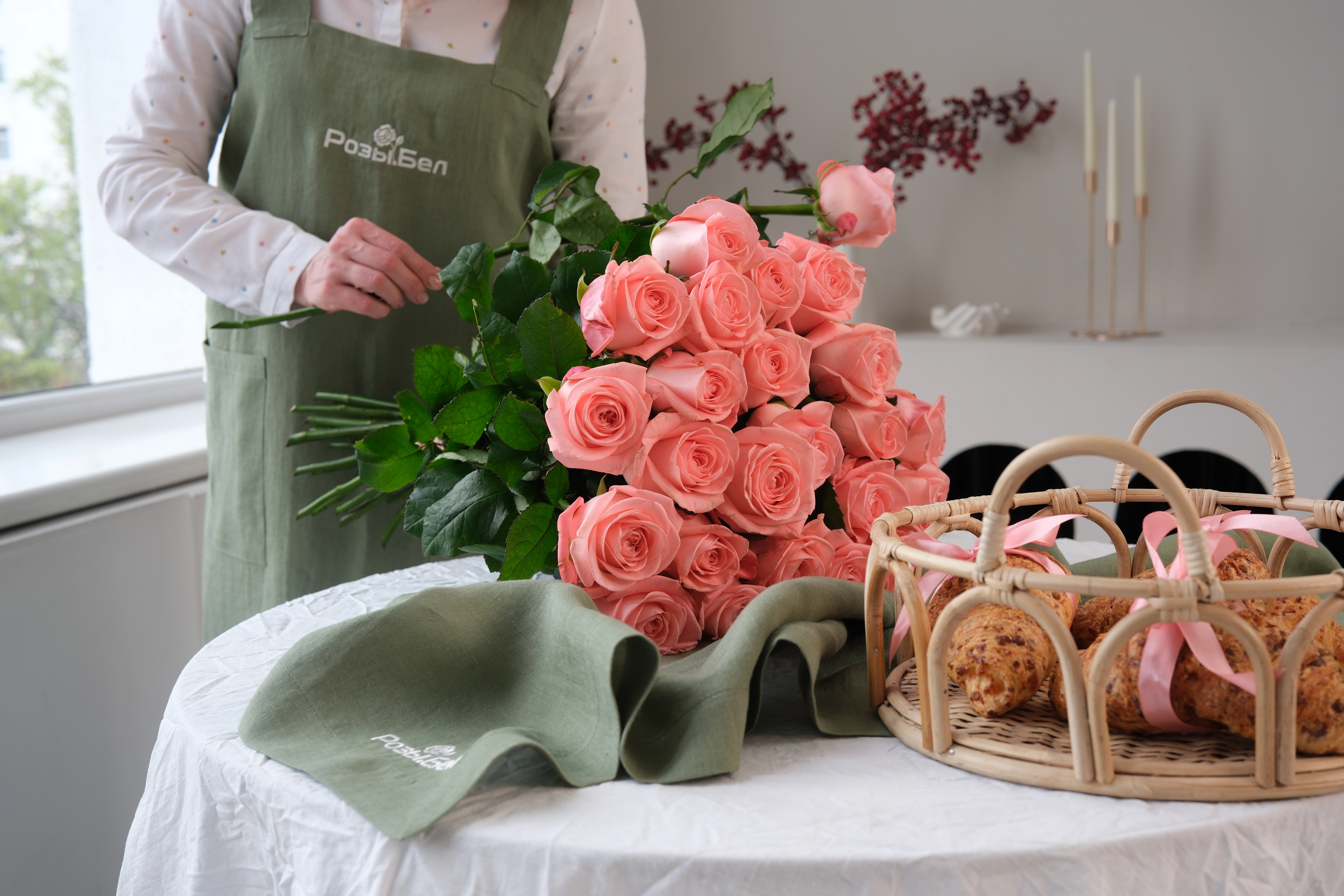 Картинка Букет из 25 роз "Лизбет" 70 см