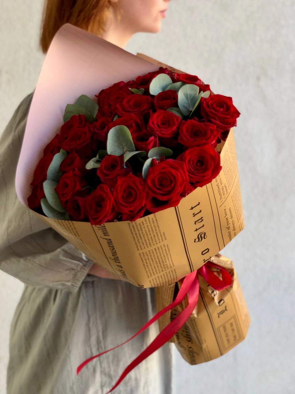 Картинка Букет из 27 роз "Леди ин Рэд" 60 см