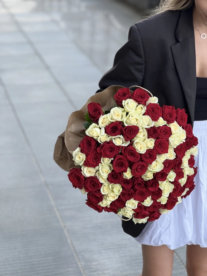 Картинка Букет из 75 роз "Монро" 60 см