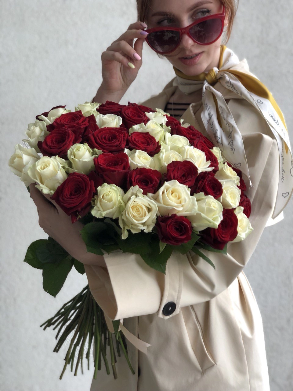 Картинка Букет из 51 розы "Дуо"  50 см