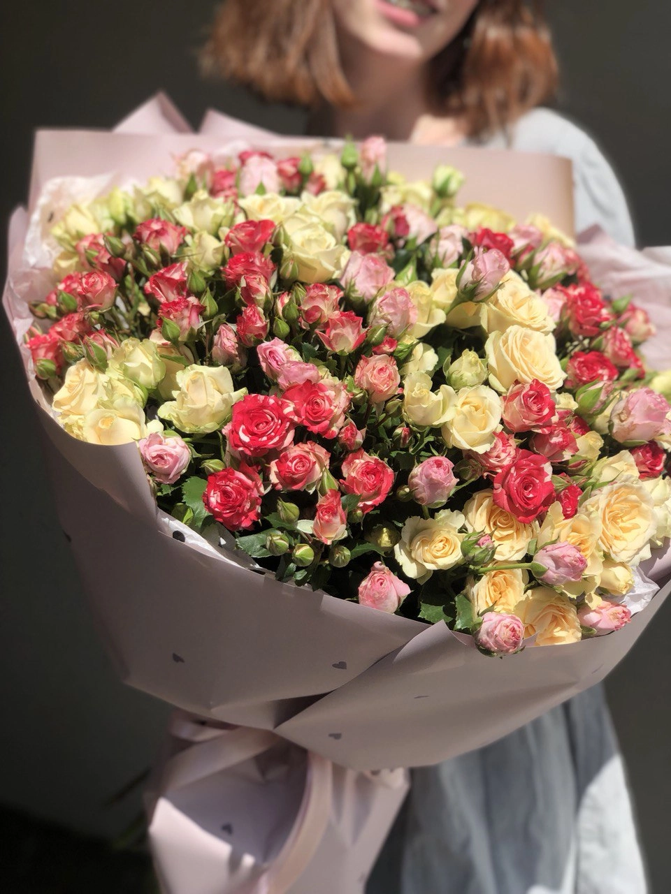 Картинка Букет из 35 кустовых роз "Непал" 60 см