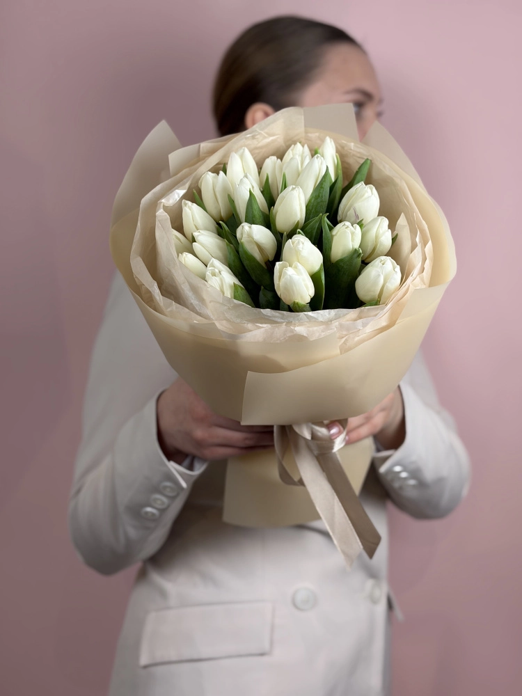 Картинка Букет из 21 тюльпана "Лунный свет"
