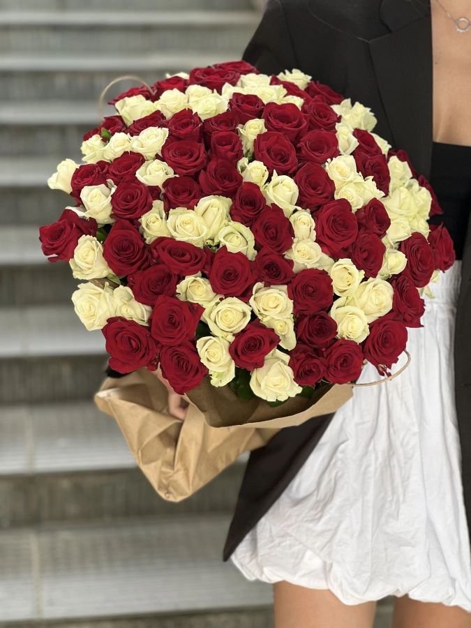 Картинка Букет из 75 роз "Монро" 60 см