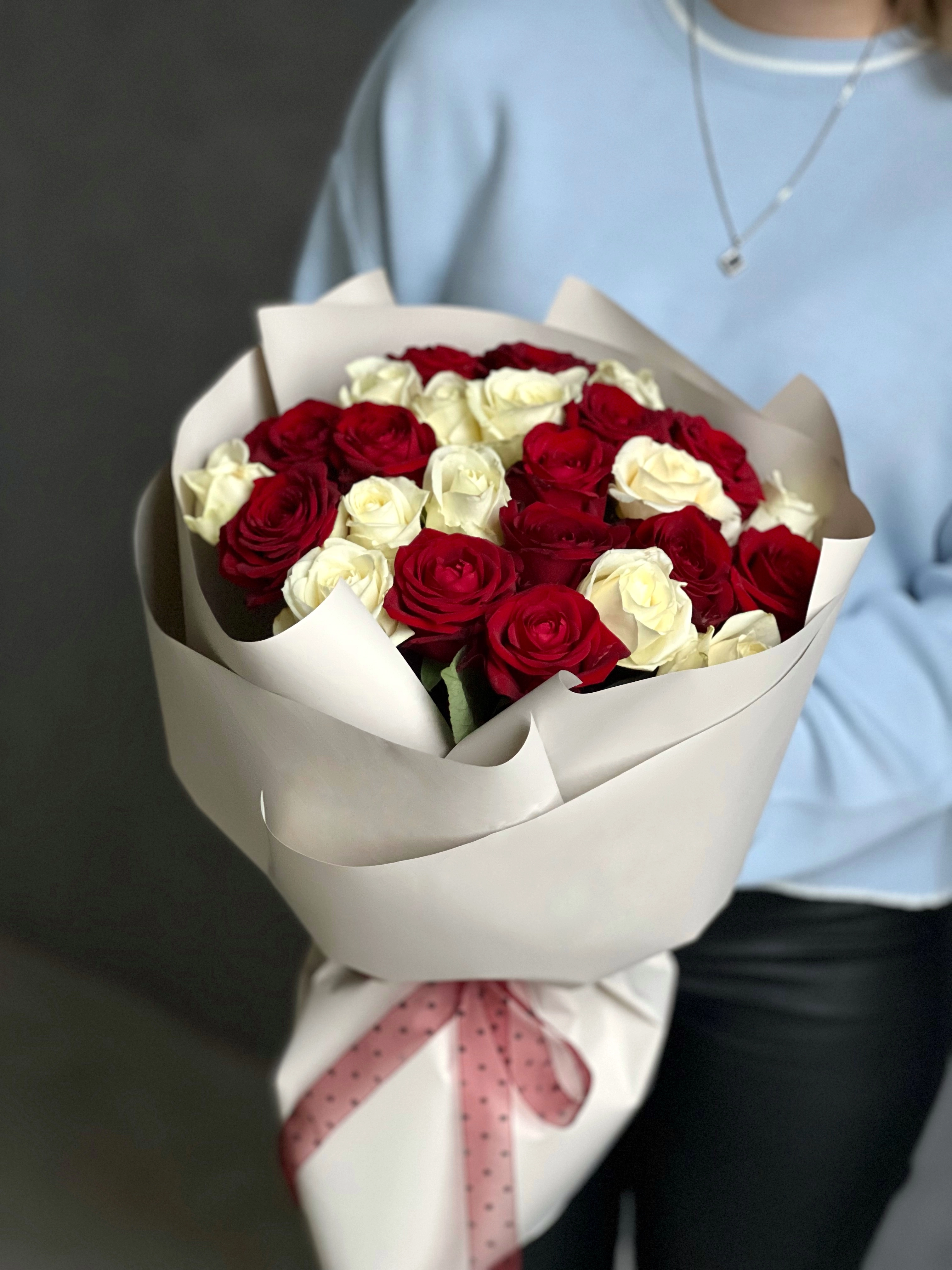 Картинка Букет из 25 роз "Гранд" 60 см