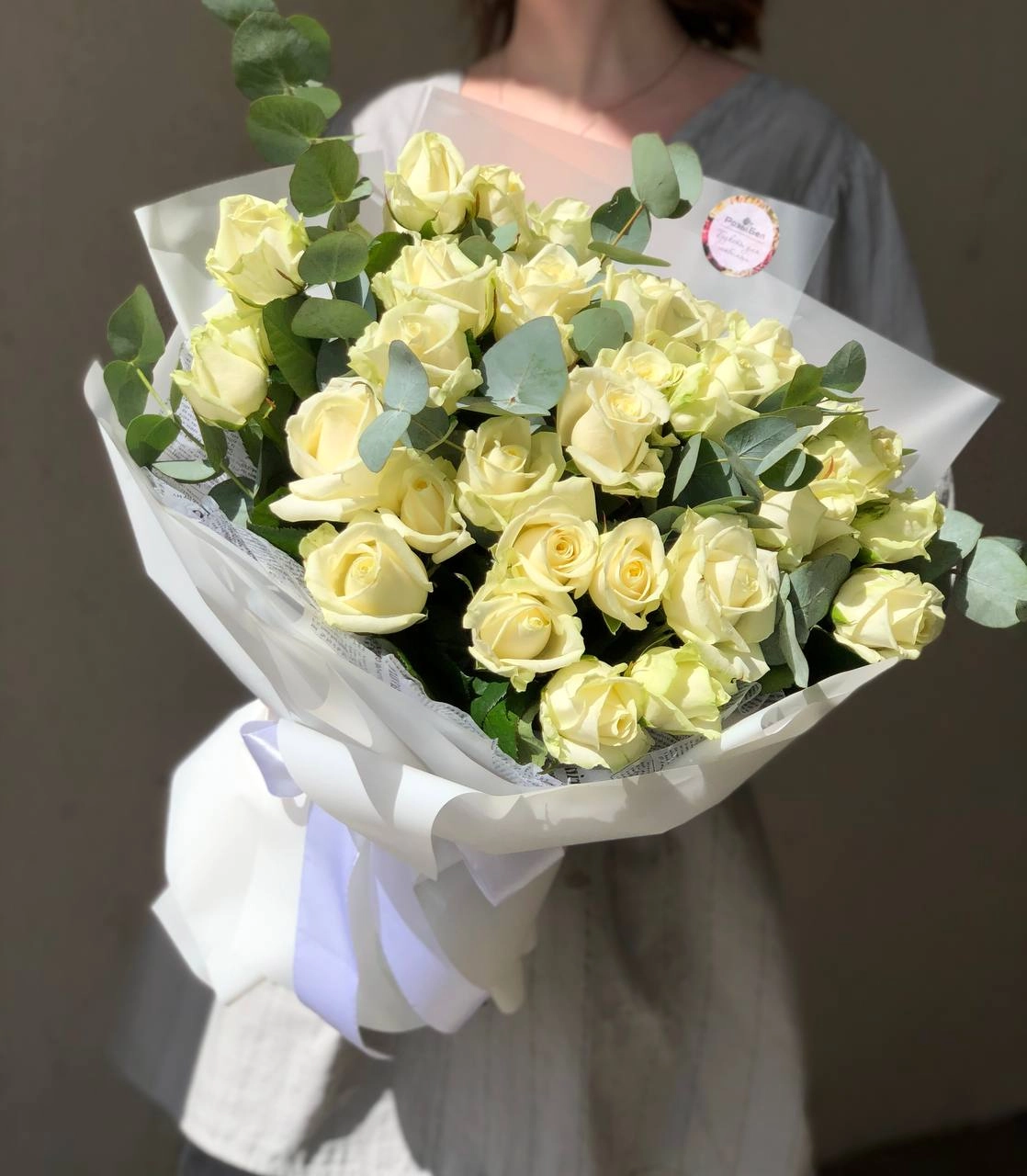 Картинка Букет из 31 роз "Айсберг " 50 см
