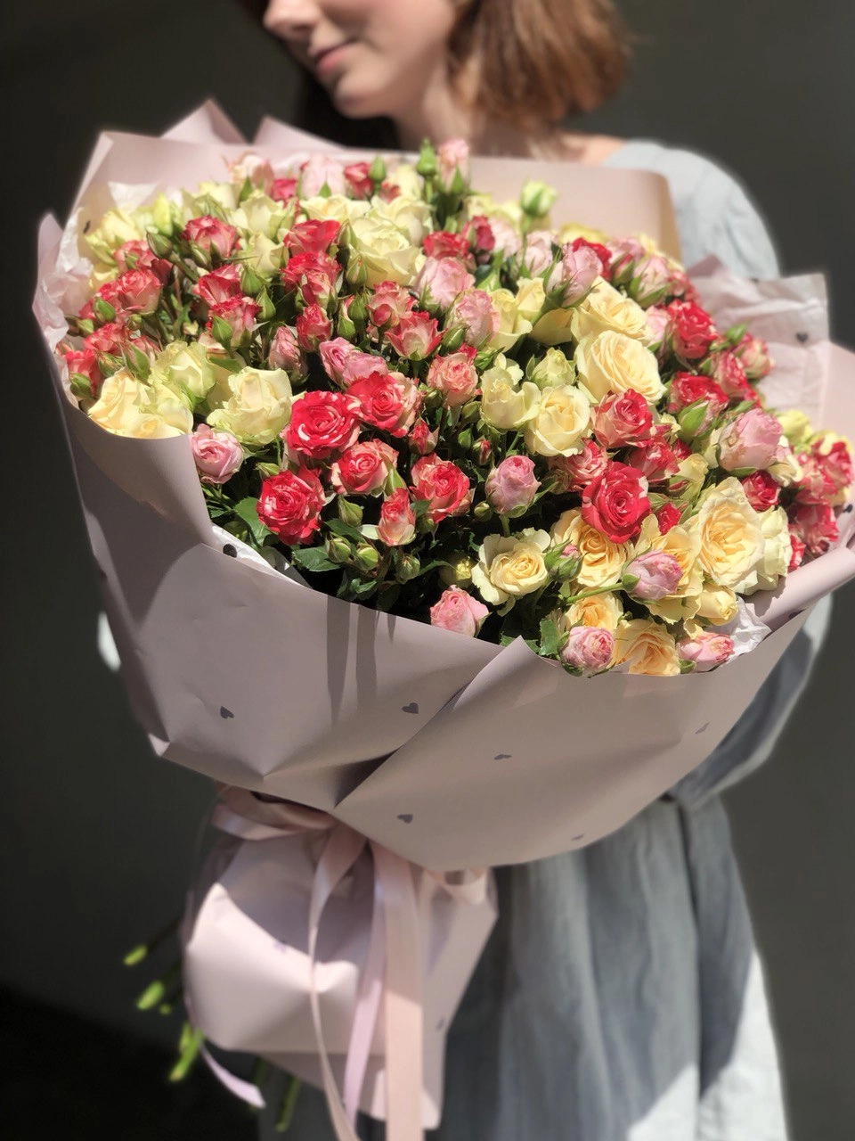Картинка Букет из 35 кустовых роз "Непал" 60 см