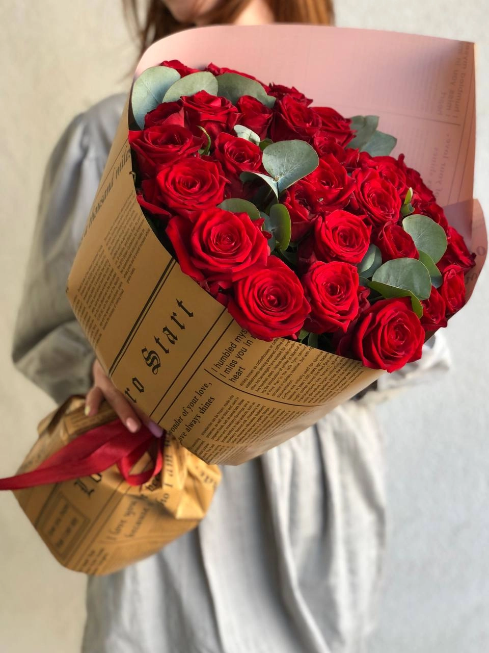 Картинка Букет из 27 роз "Леди ин Рэд" 80 см