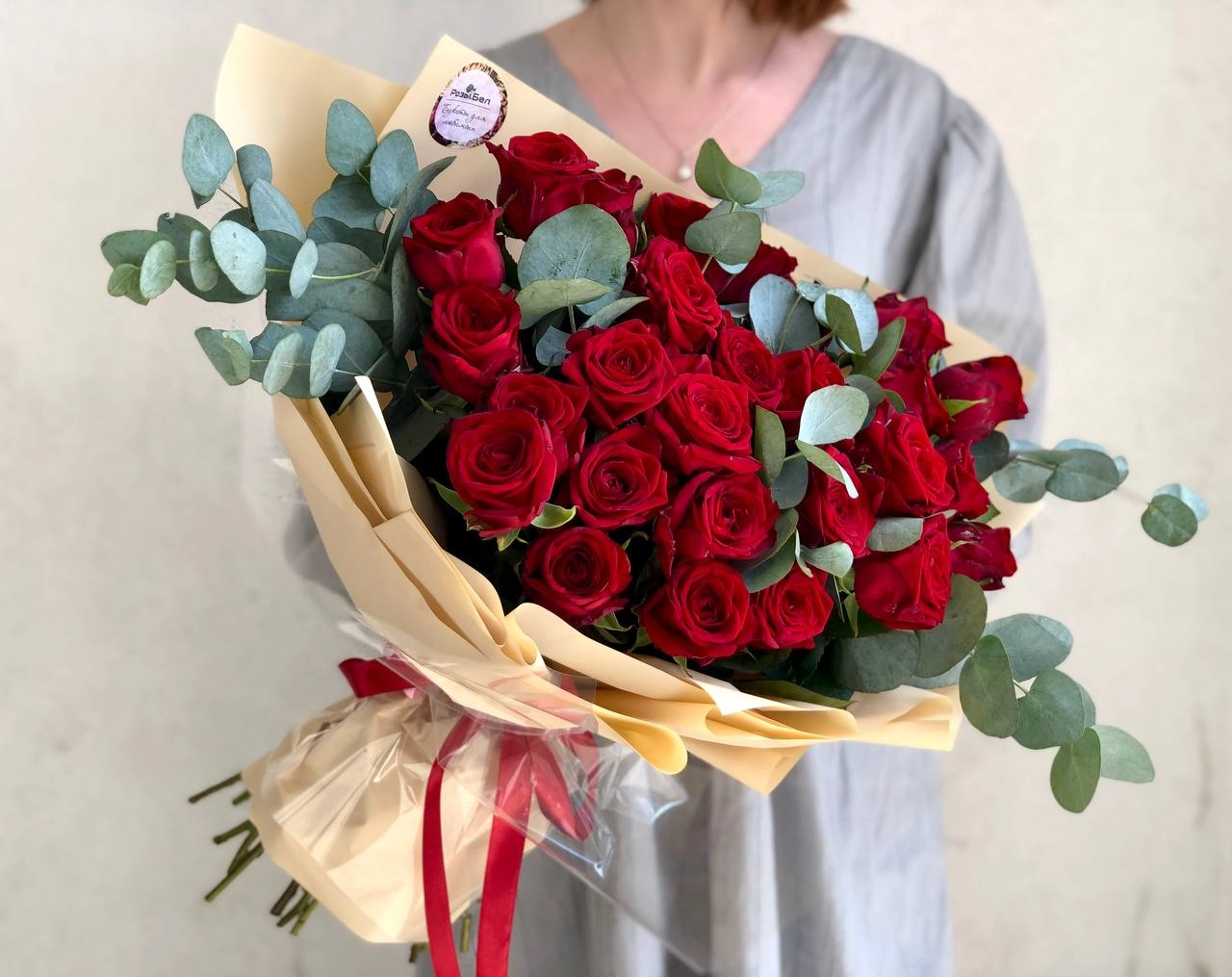 Картинка Букет "Лондон" из 25 красных роз 70 см