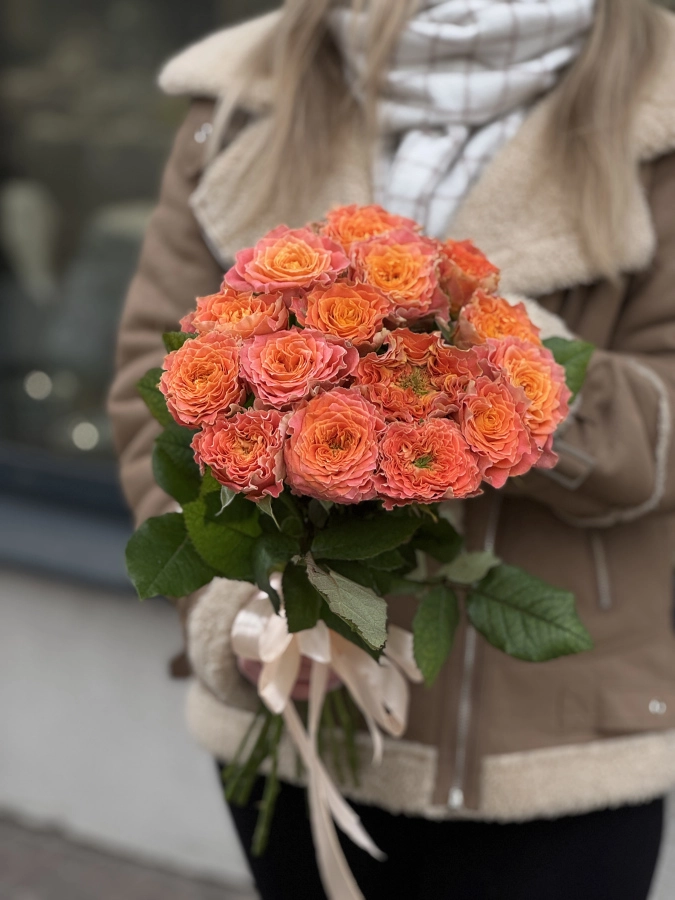 Картинка Букет из 17 роз "Сверток счастья" 50 см