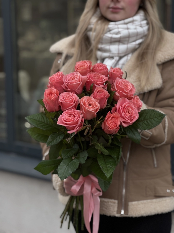 Картинка Букет из 15 роз "Ты и я" 80 см