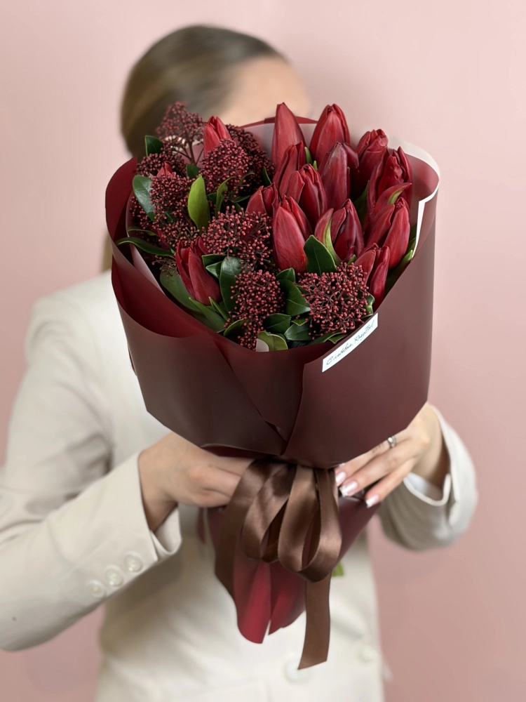Картинка Букет из 15 тюльпанов "Глубокая Страсть"