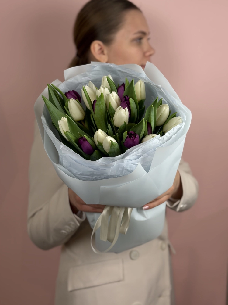 Букет из 21 тюльпана «Фиолетовая Фантазия»