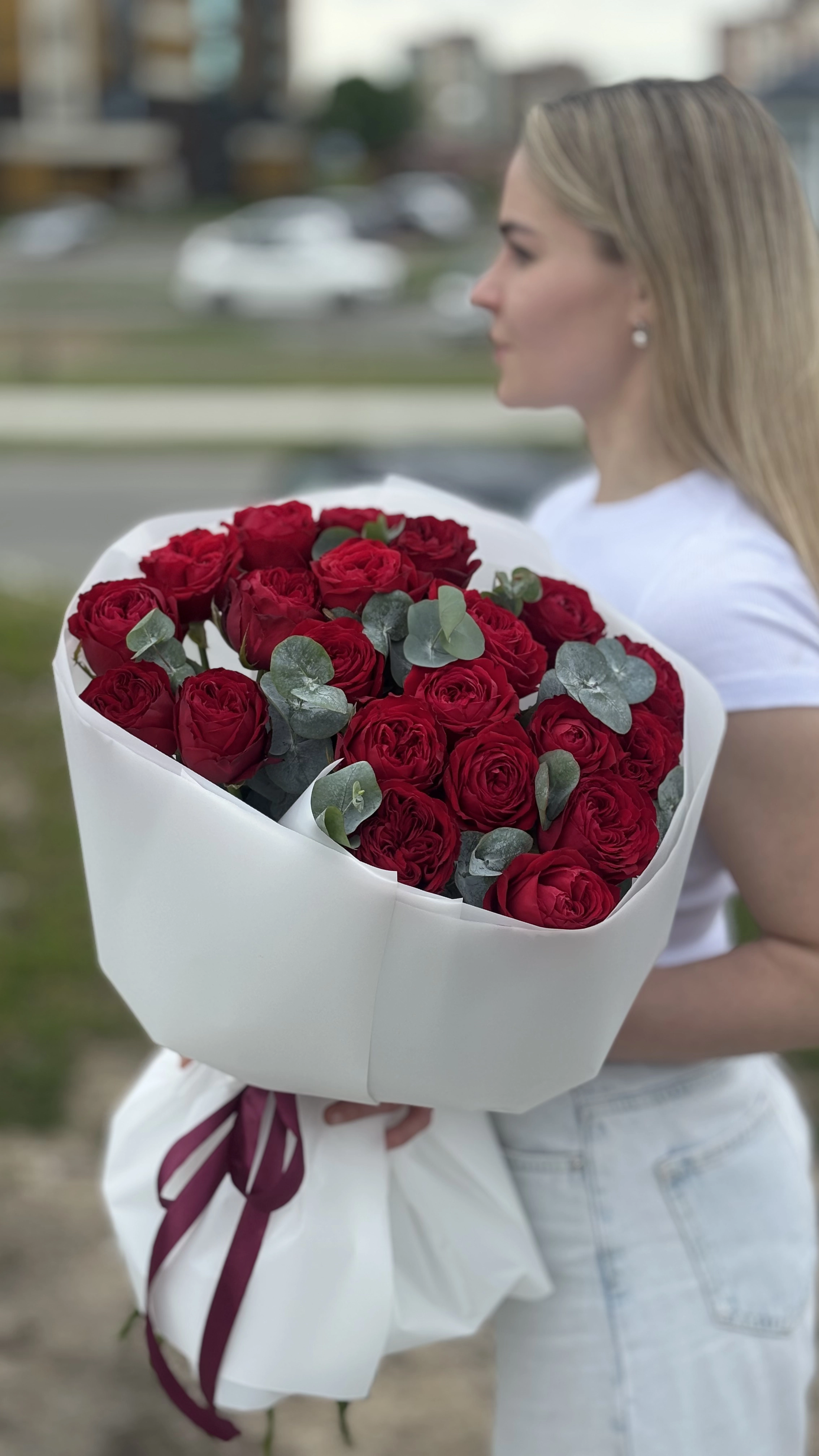 Картинка Букет из 21 розы "Алые паруса" 40см