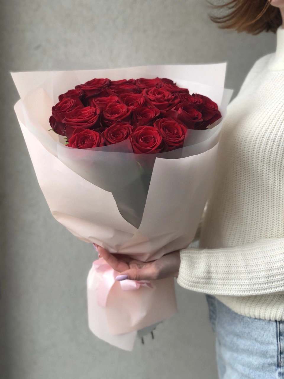 Картинка Букет из 25 красных роз "Мисс" 40 см