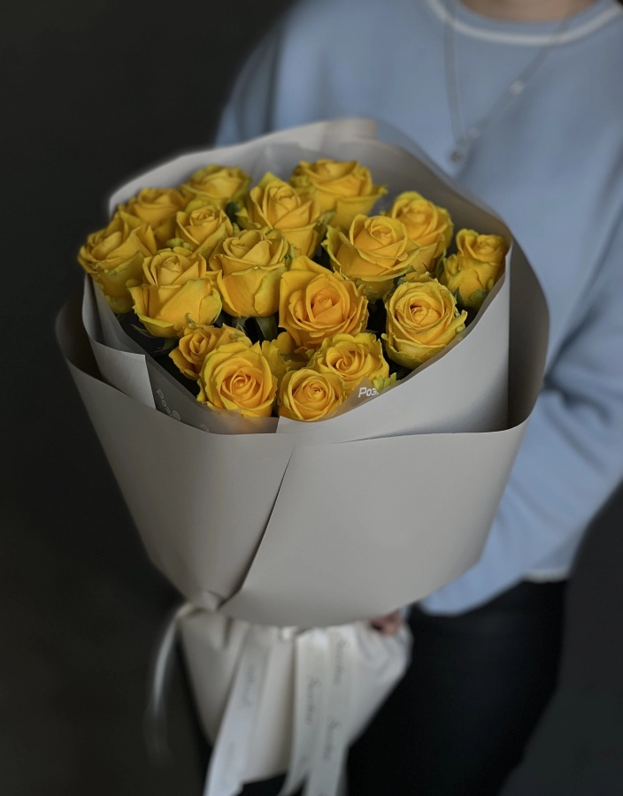 Картинка Букет из 17 роз "Голд" 70 см