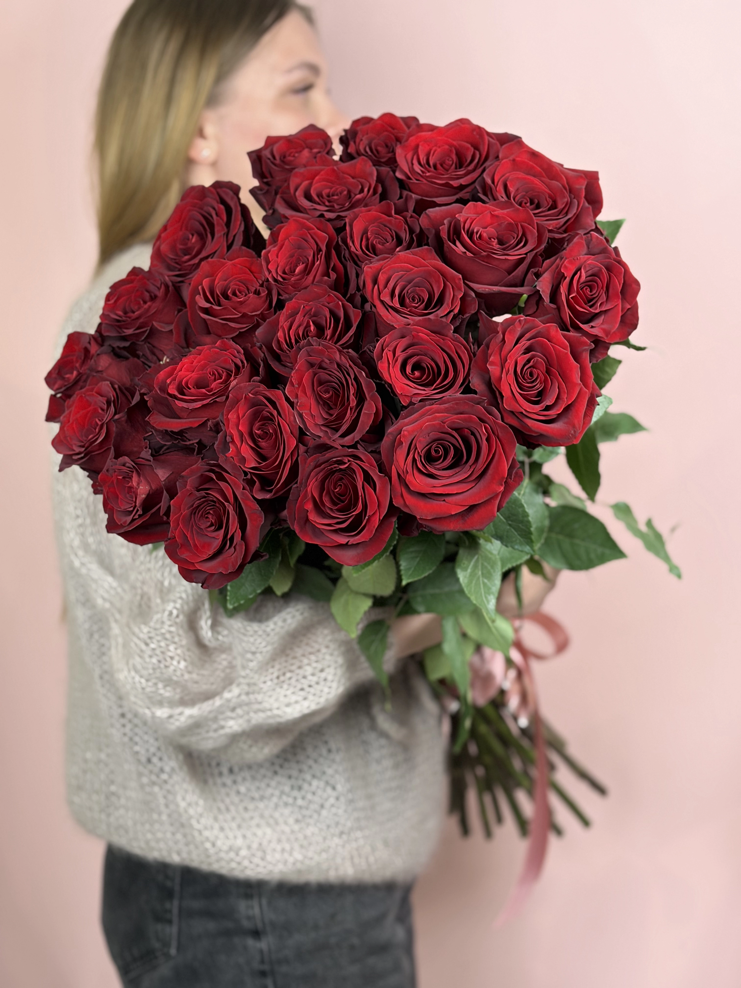 Картинка Букет из 25 роз Эксплорер 100см