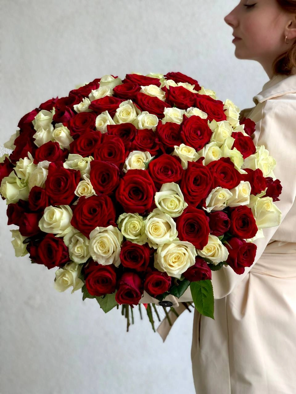 Картинка Букет из 101 розы "Два цвета" 50 см