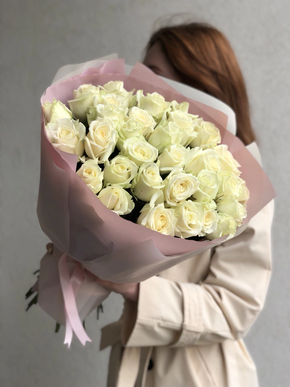Картинка Букет из 31 белой розы "Льдинка" 40 см