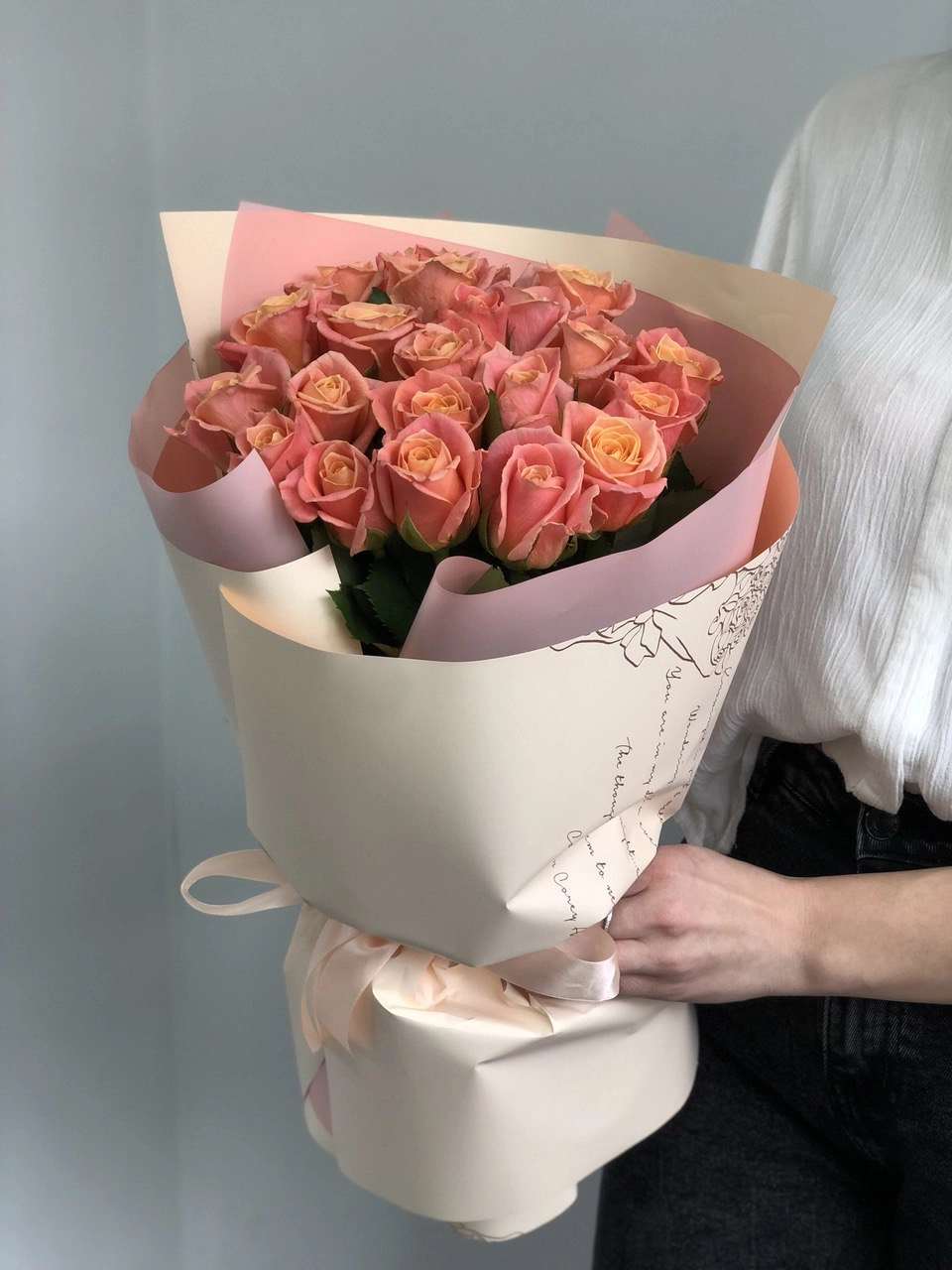 Картинка Букет из 19 роз "Париж" 70 см