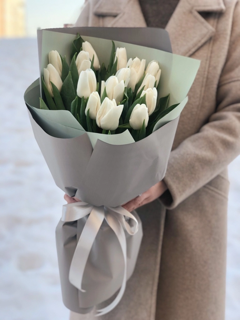  Букет из 15 тюльпанов  "Сорренто"