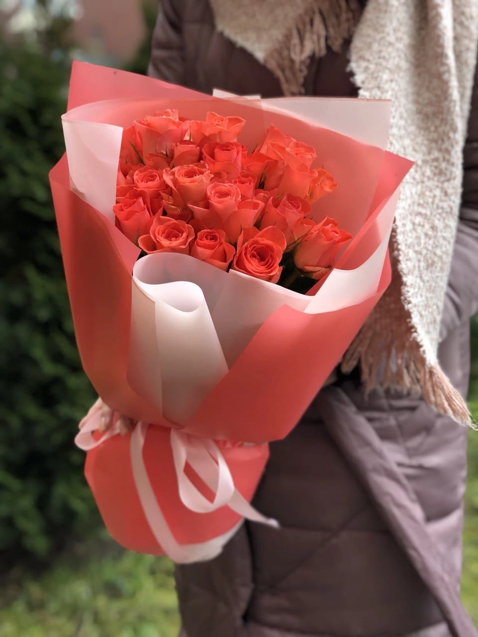 Картинка Букет из 23 роз "Илиос" 50 см