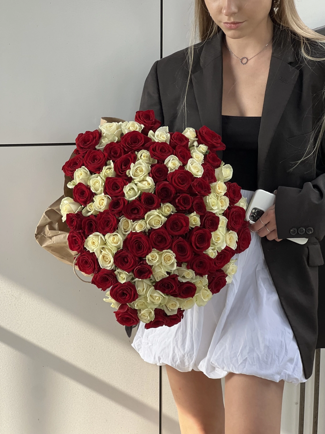 Картинка Букет из 75 роз "Монро" 80 см