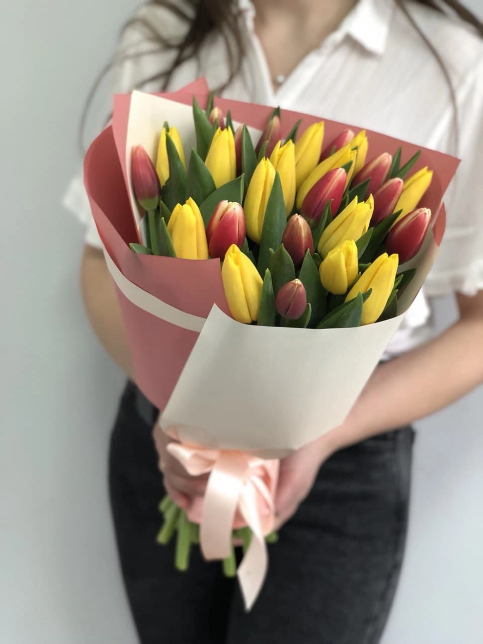 Картинка Букет из 25 тюльпанов  "Валенсия"