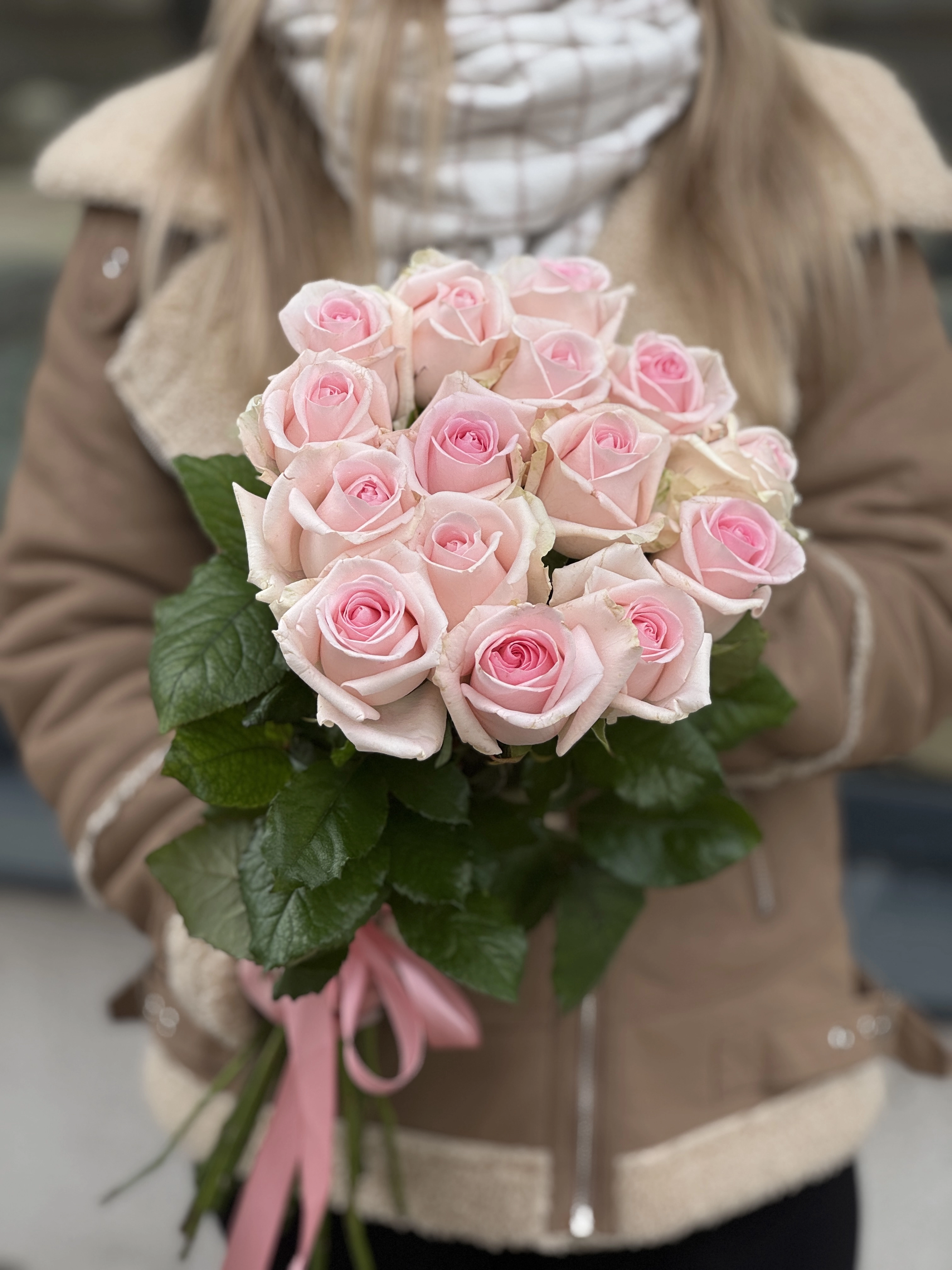 Картинка Букет из 15  роз "Сорбет" 70 см