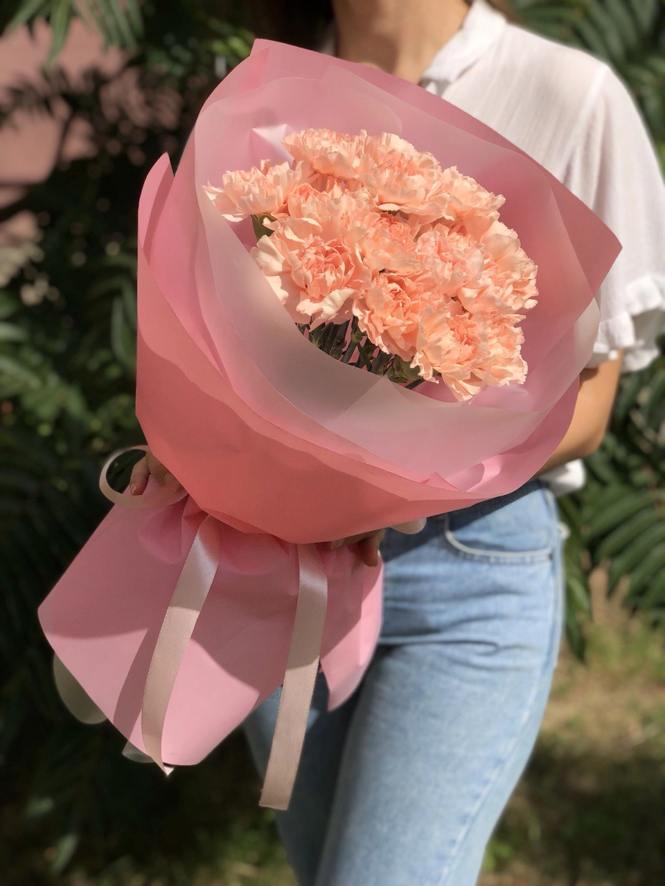 Картинка Букет из 23 гвоздик "Сияние"