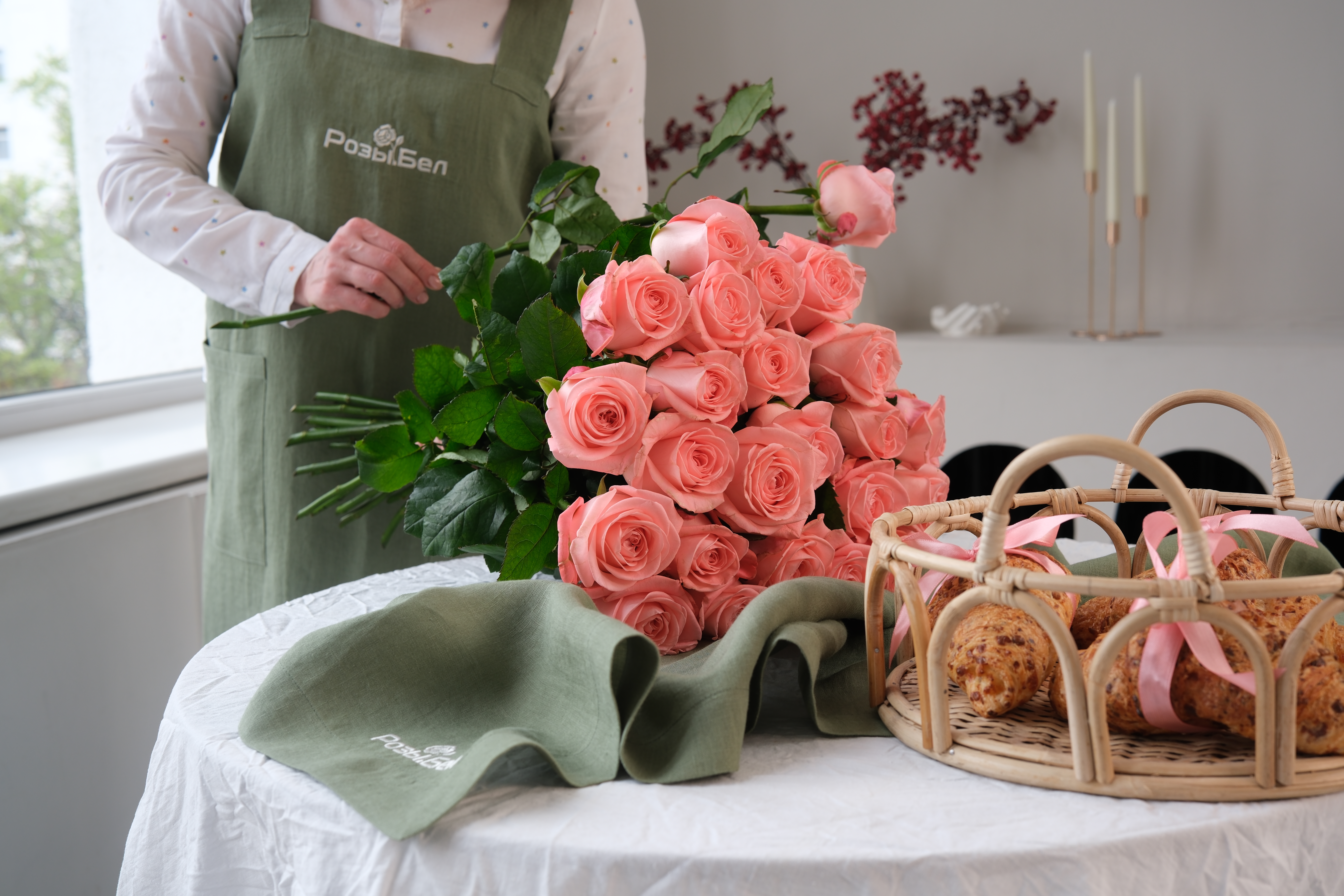 Картинка Букет из 25 роз "Лизбет" 70 см