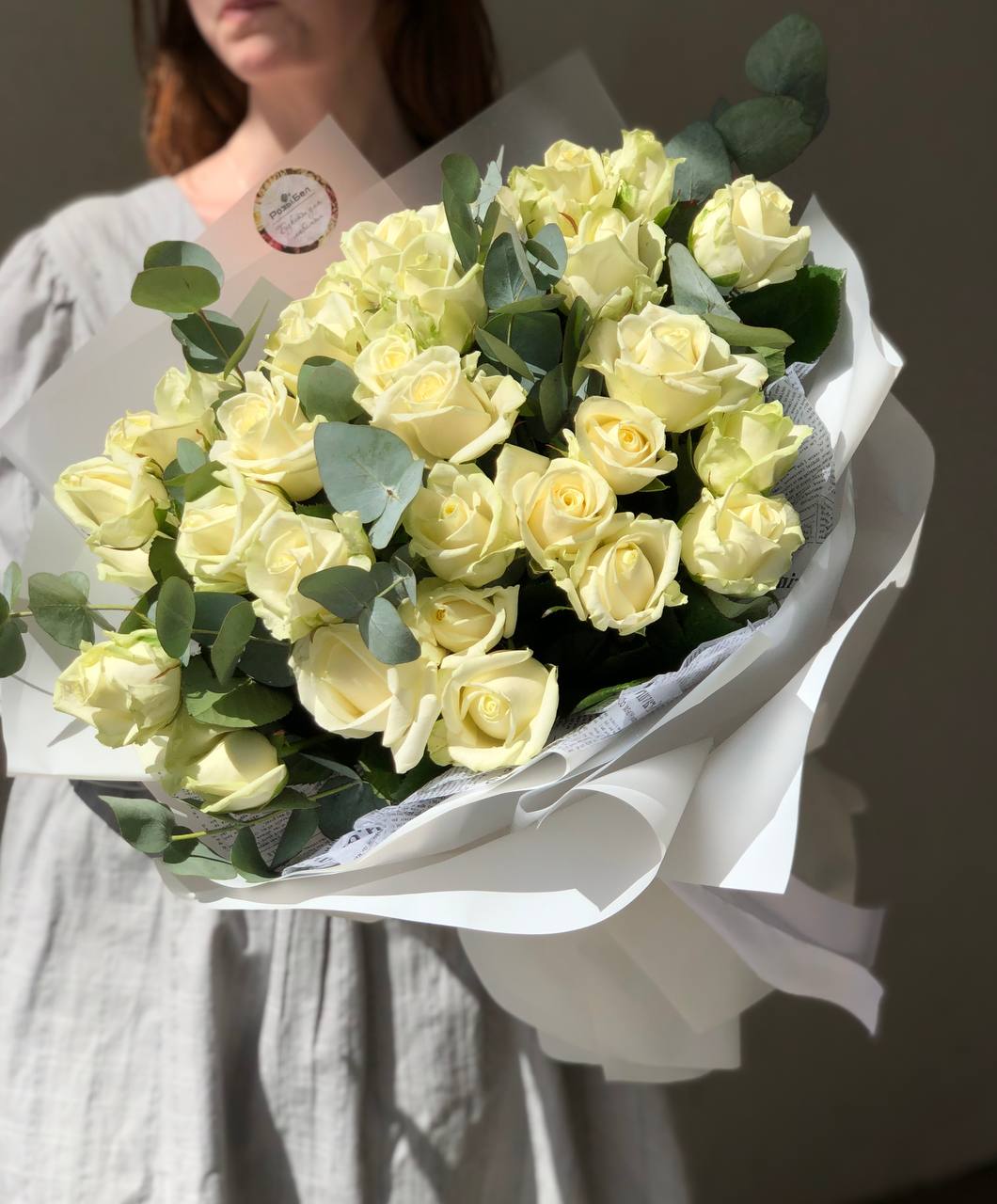 Картинка Букет из 31 роз "Айсберг " 70 см