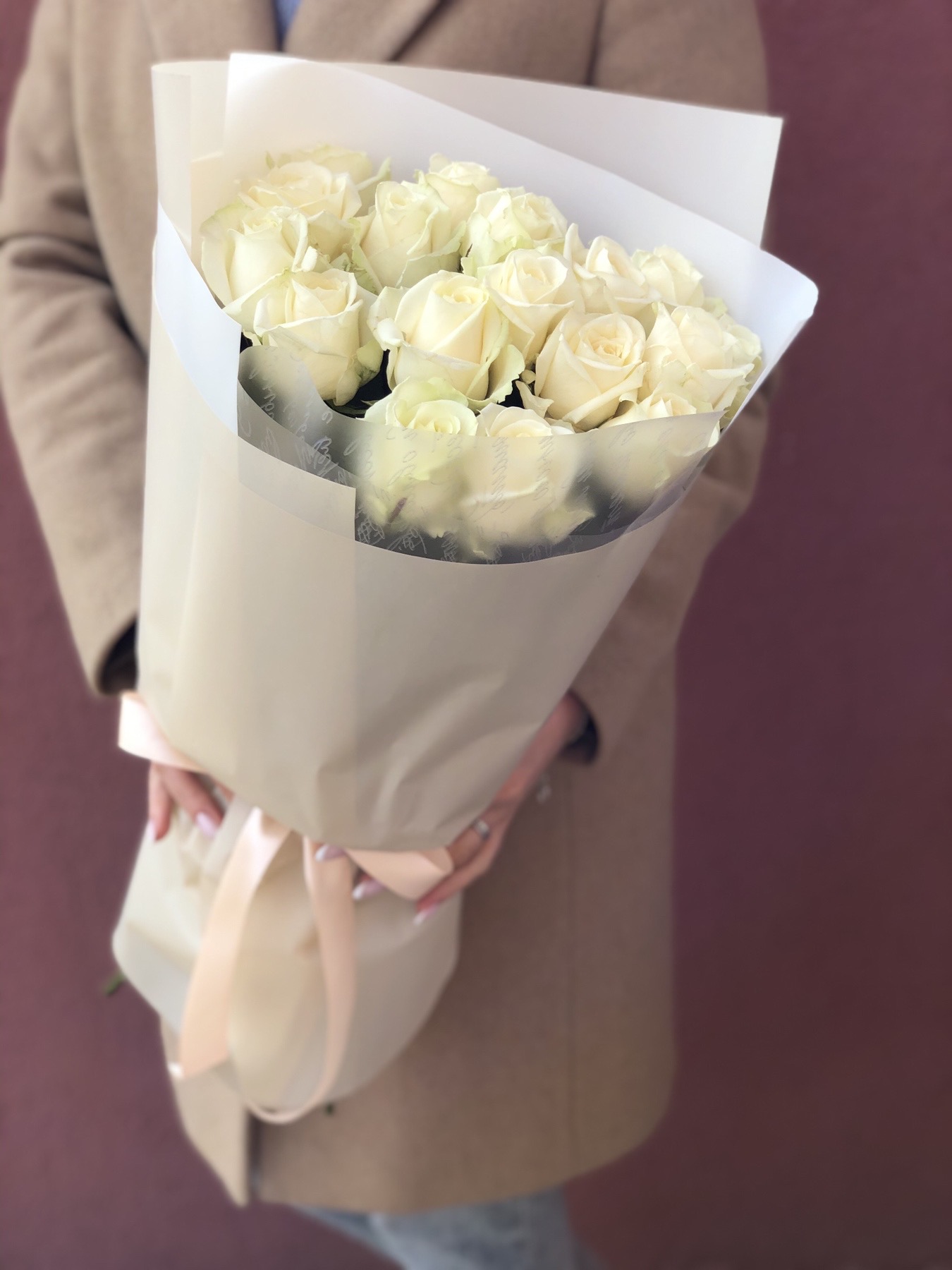 Картинка Букет из 19 роз  "Зимний вечер" 70 см