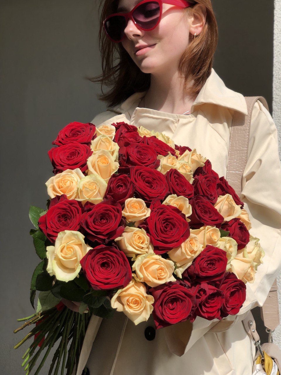 Картинка Букет из 51 розы "Смешение чувств" 60 см