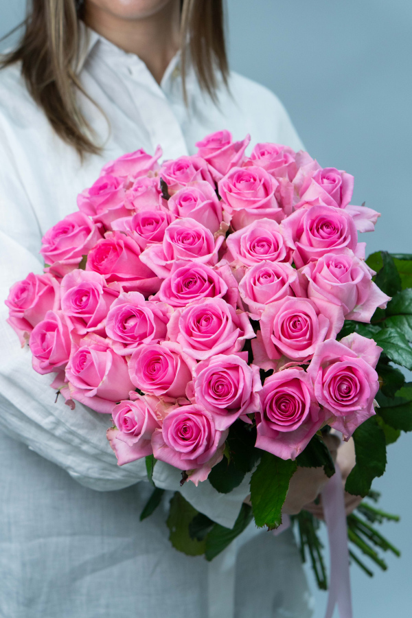 Картинка Букет из 31 розы сорта Ревивал 70 см