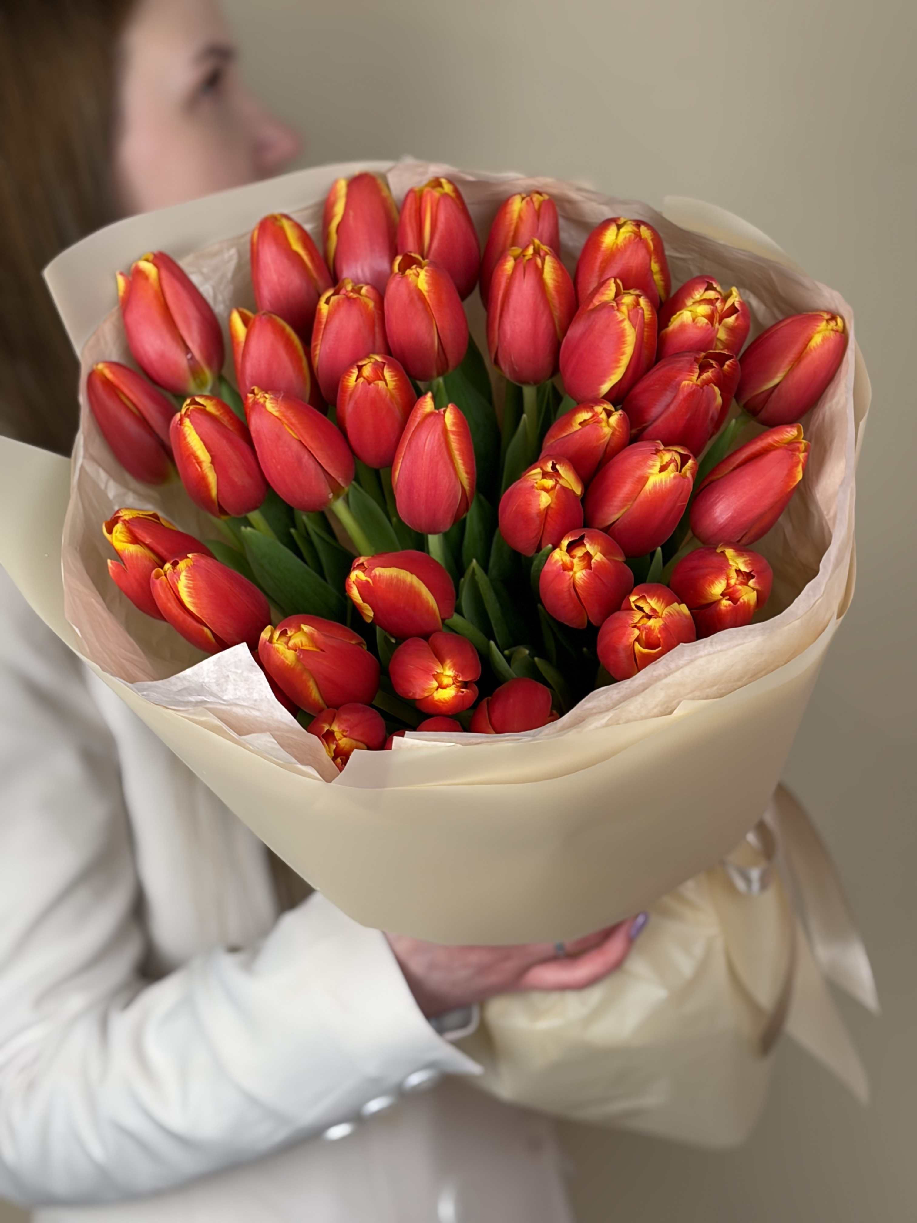 Картинка Букет из 35 тюльпанов  «Огненный Танец»