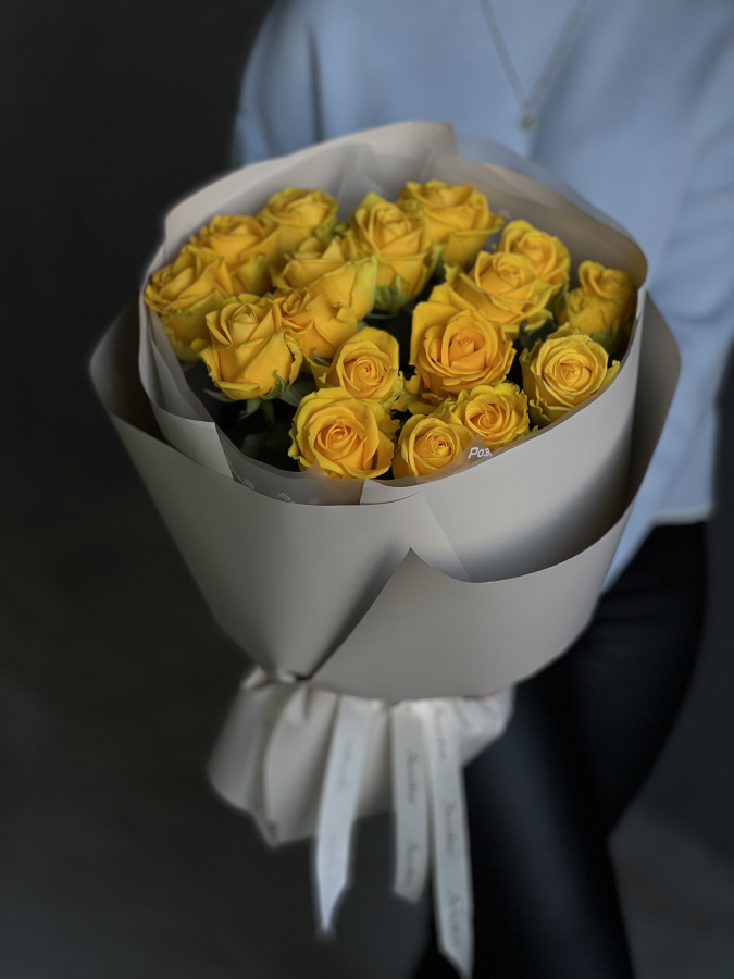 Картинка Букет из 17 роз "Голд" 50 см