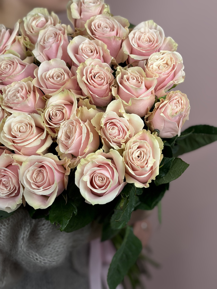 Картинка Букет из 25 роз Пинк Мондиаль 60см