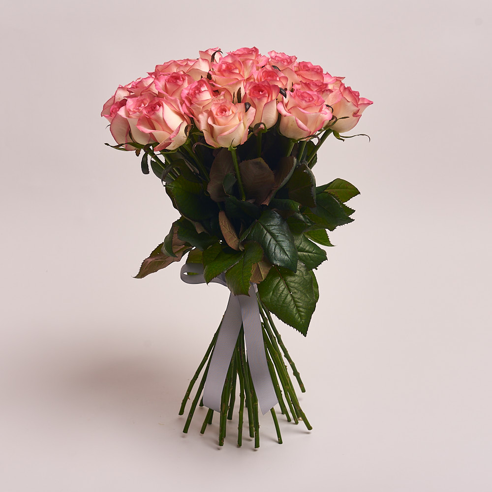 Картинка Букет из 29 роз сорта Джумилия 60 см