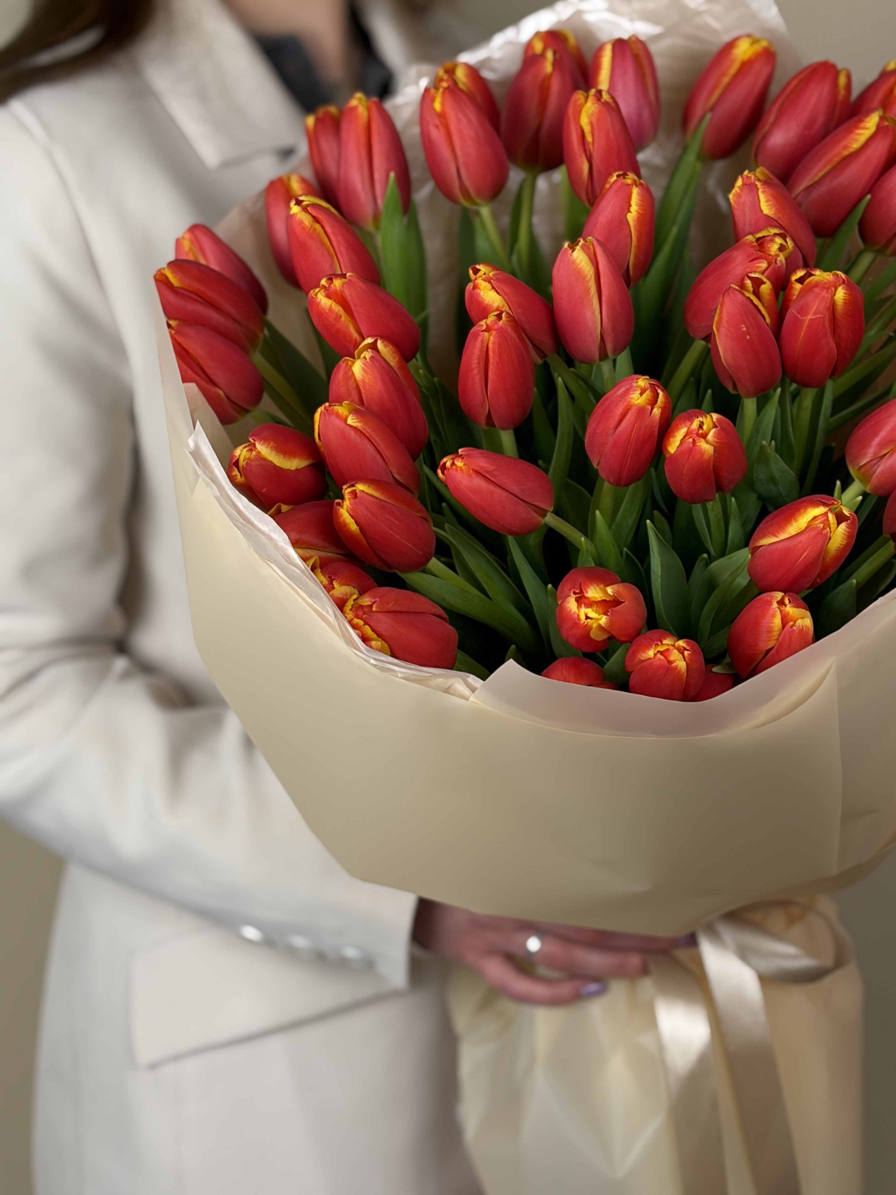 Картинка Букет из 51 тюльпана «Тропический Закат»