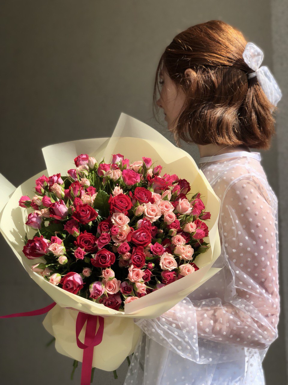 Картинка Букет из 31 кустовой розы "Моне" 50 см