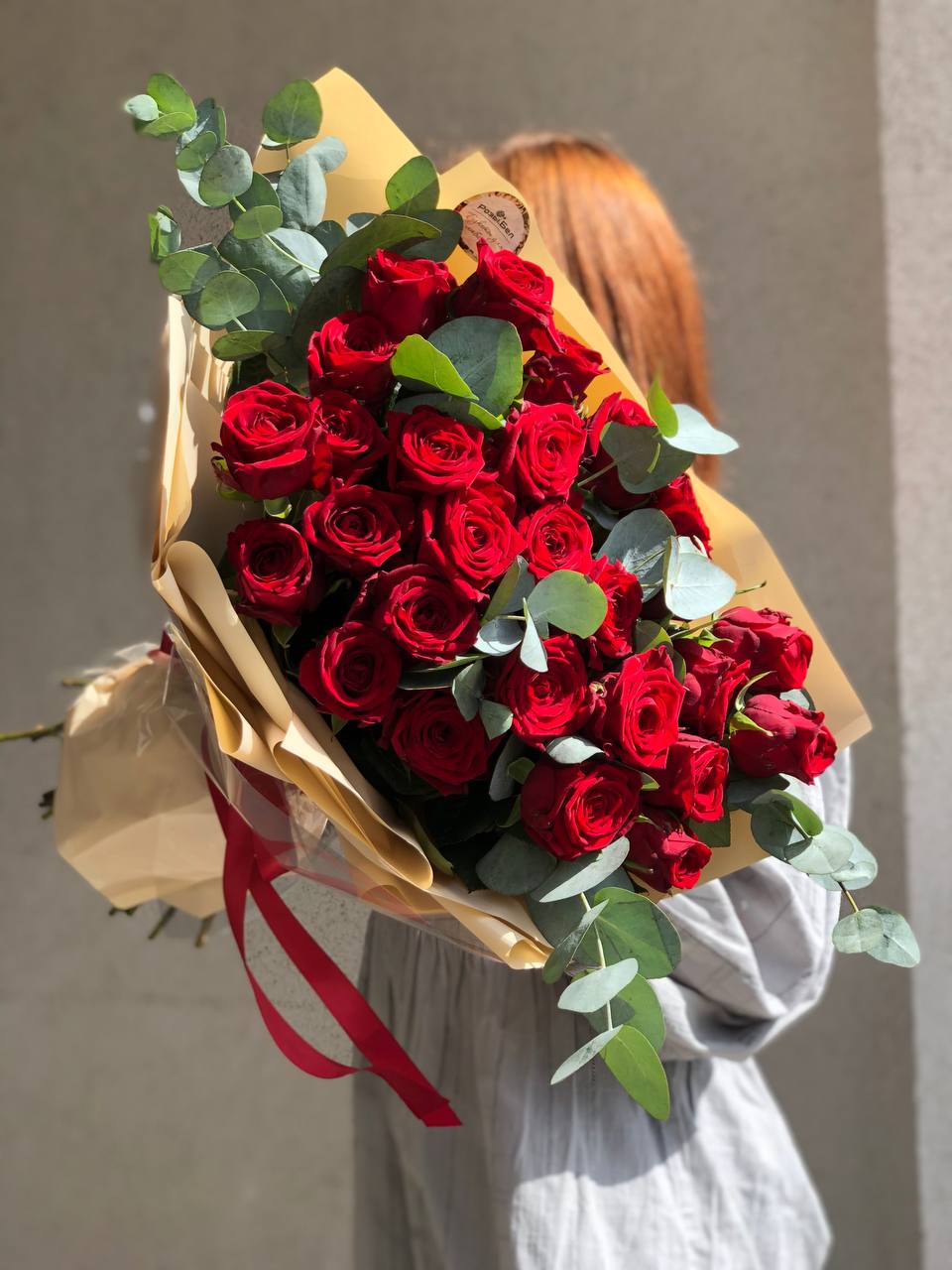 Картинка Букет "Лондон" из 25 красных роз 50 см