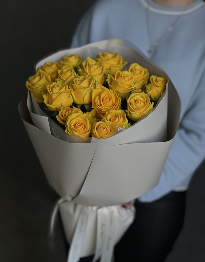 Картинка Букет из 17 роз "Голд" 70 см