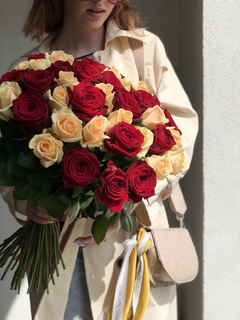 Картинка Букет из 51 розы "Смешение чувств" 60 см