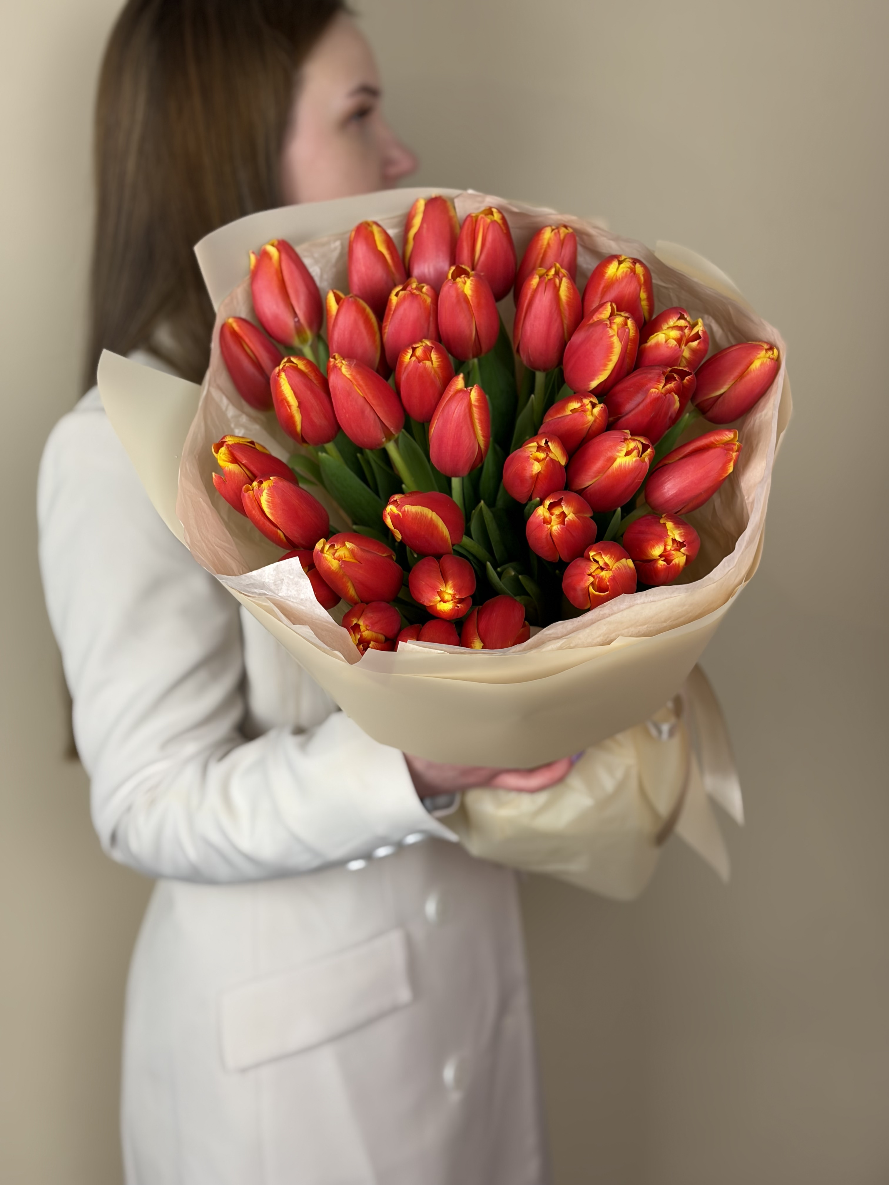 Картинка Букет из 35 тюльпанов  «Огненный Танец»