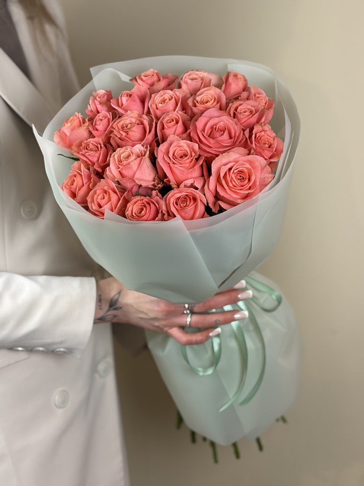 Картинка Букет из 23 роз "Феруза" 70см