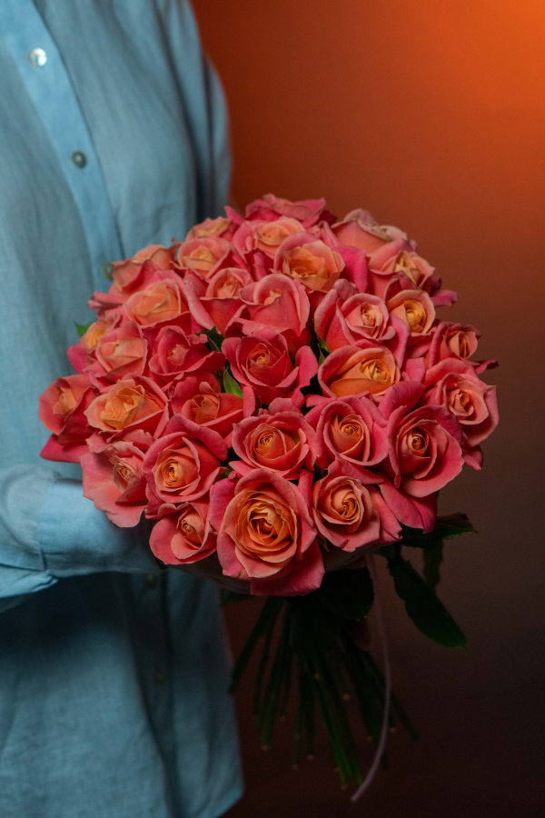 Картинка Букет из 27 роз Мисс Пигги "Зефир" 40 см