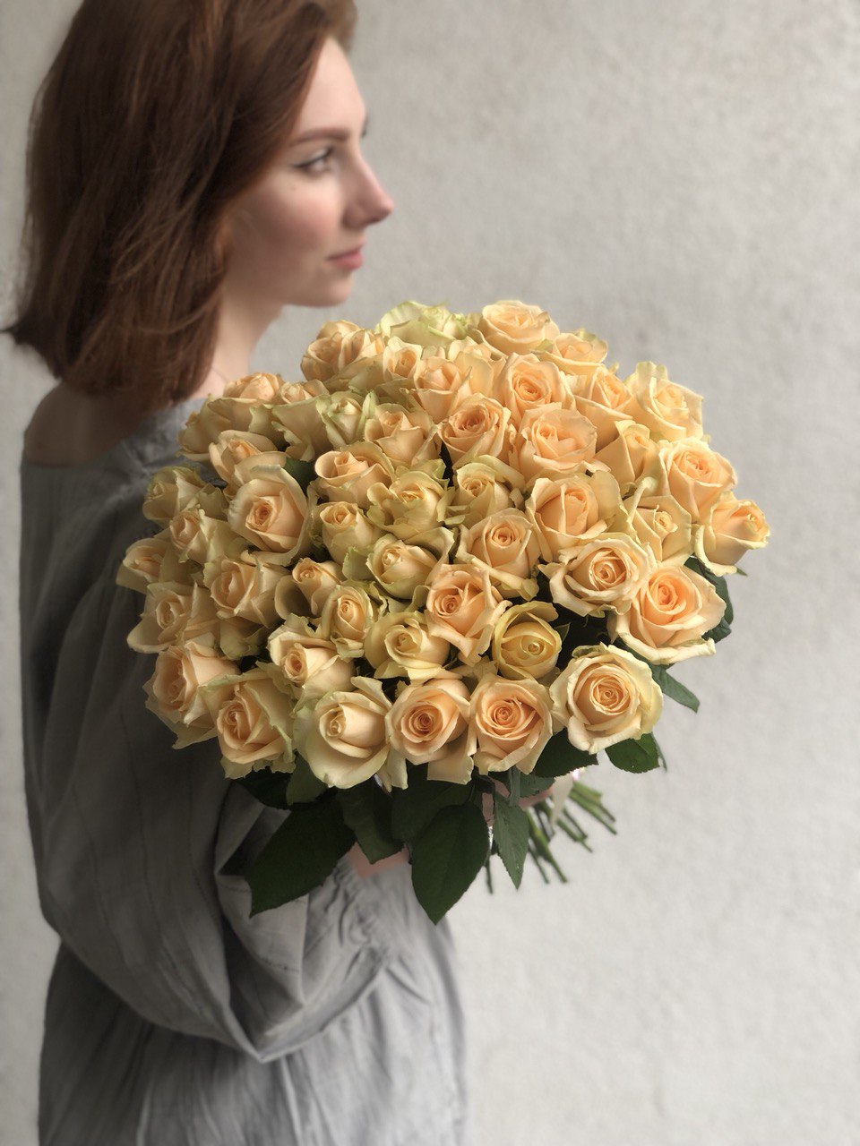 Картинка Букет из 51 розы сорта Пич Аваланш 70 см