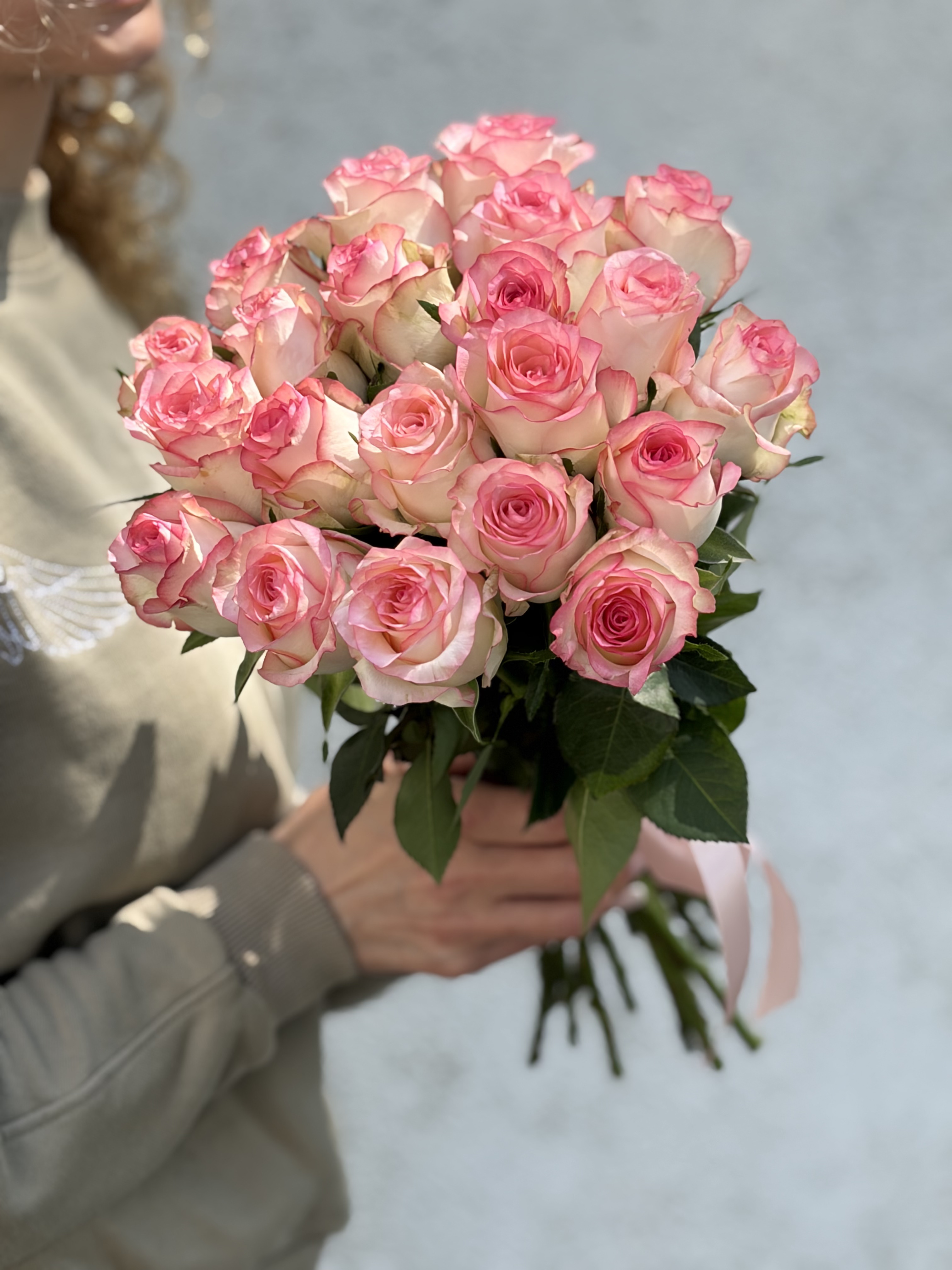 Картинка Букет из 21 розы Джумилия Кения 80см