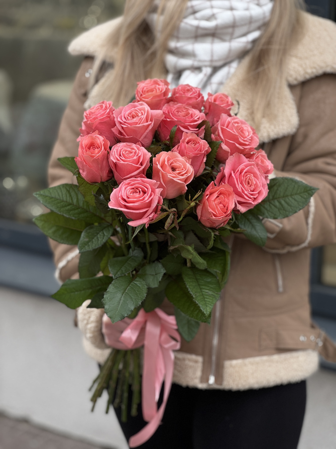 Картинка Букет из 15 роз "Ты и я" 60 см