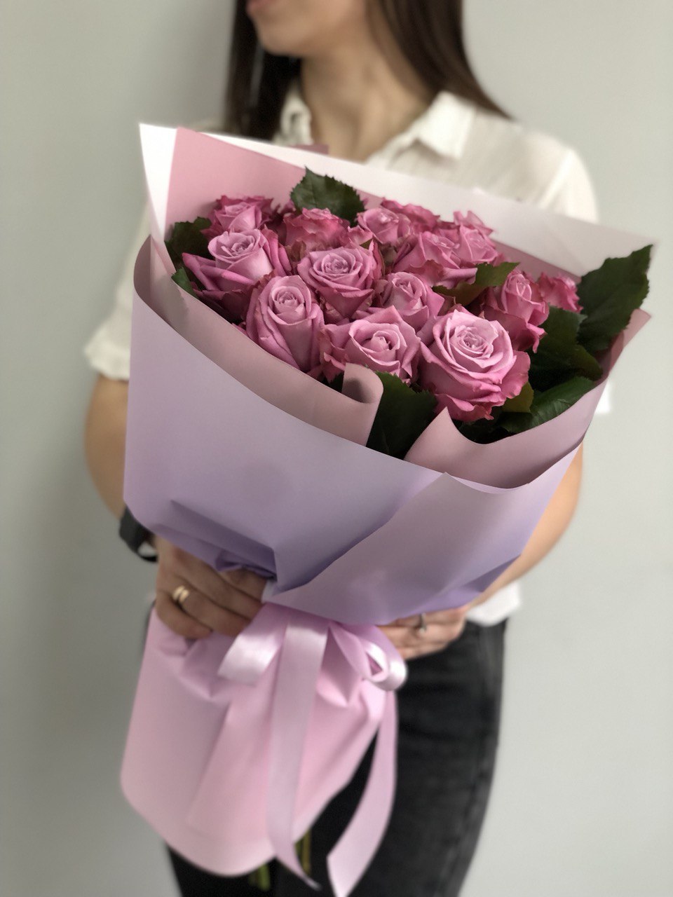 Картинка Букет "Мадам" из 17 роз 60 см